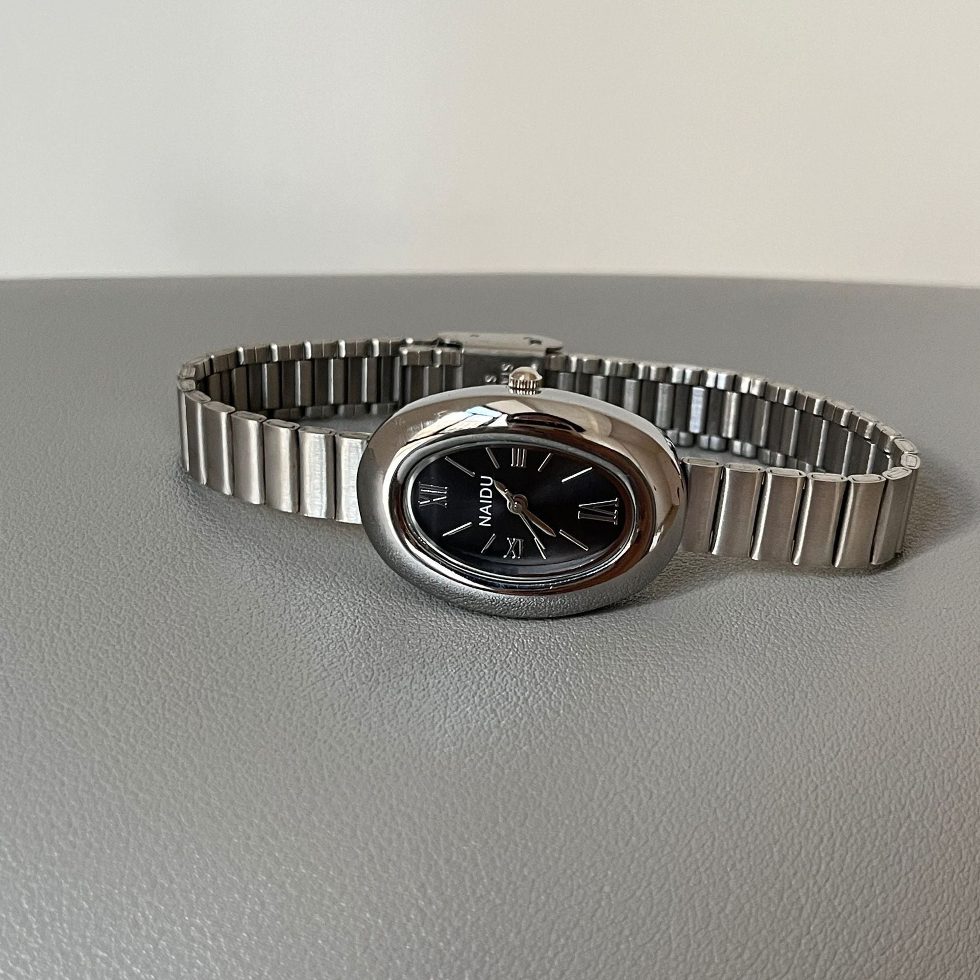 Elegant, Sophisticated, And Subtly Luxurious Retro Womens Wristwatch - Cozy Haven