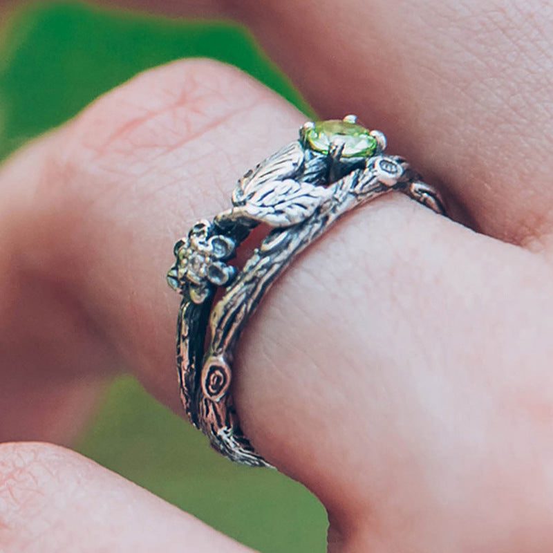 Retro-style Fashion Ring In Antique Silver Finish With Branch-like Design And Zircon Inlay - Cozy Haven
